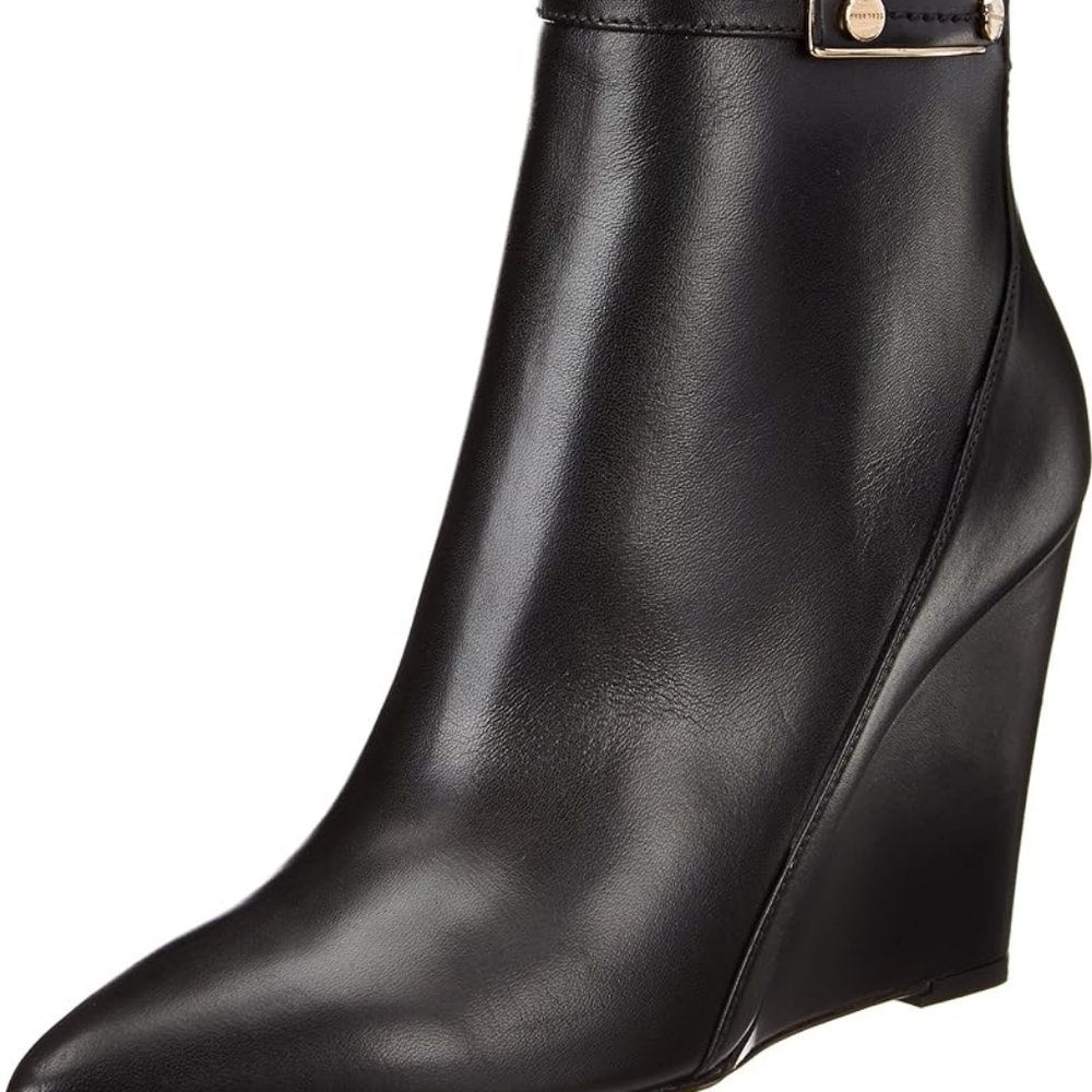Hugo BOSS Elegant Black Wedge Ankle Boots Size 38.5/9